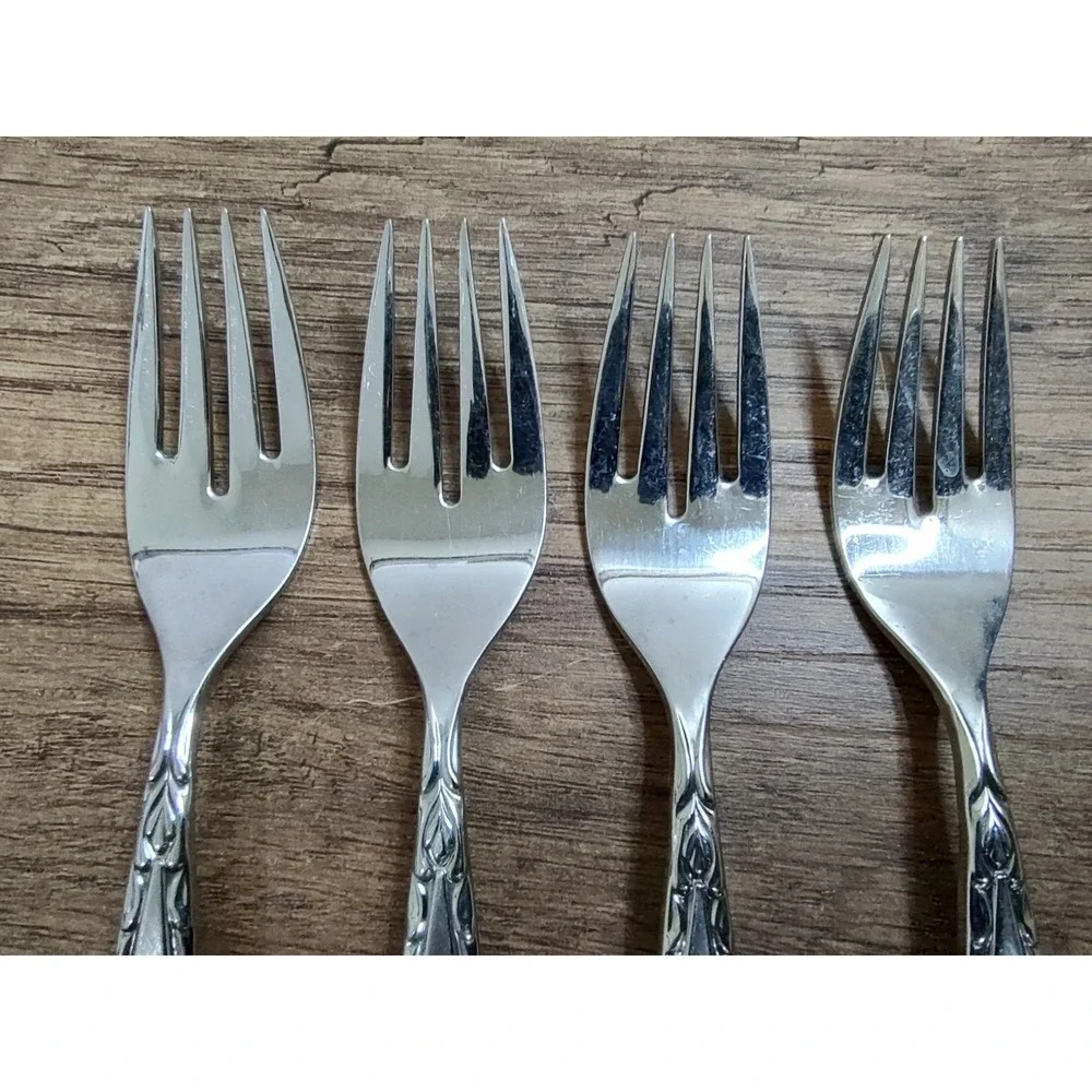 Venetia Community Stainless DessertSalad Forks Lot of 4 Oneida Flatware 6.75